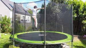 trampoline de jardin