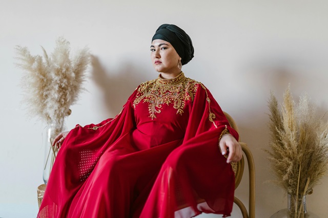 Les abayas de luxe : Quand le haut de gamme rencontre la tradition