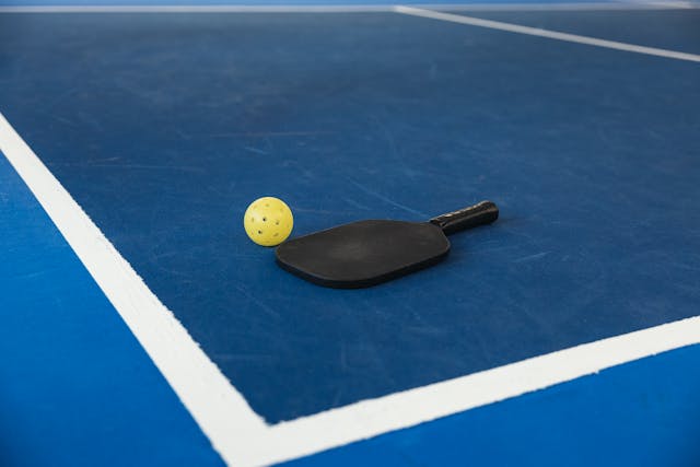 Les règles du pickleball décryptées pour les nouveaux joueurs