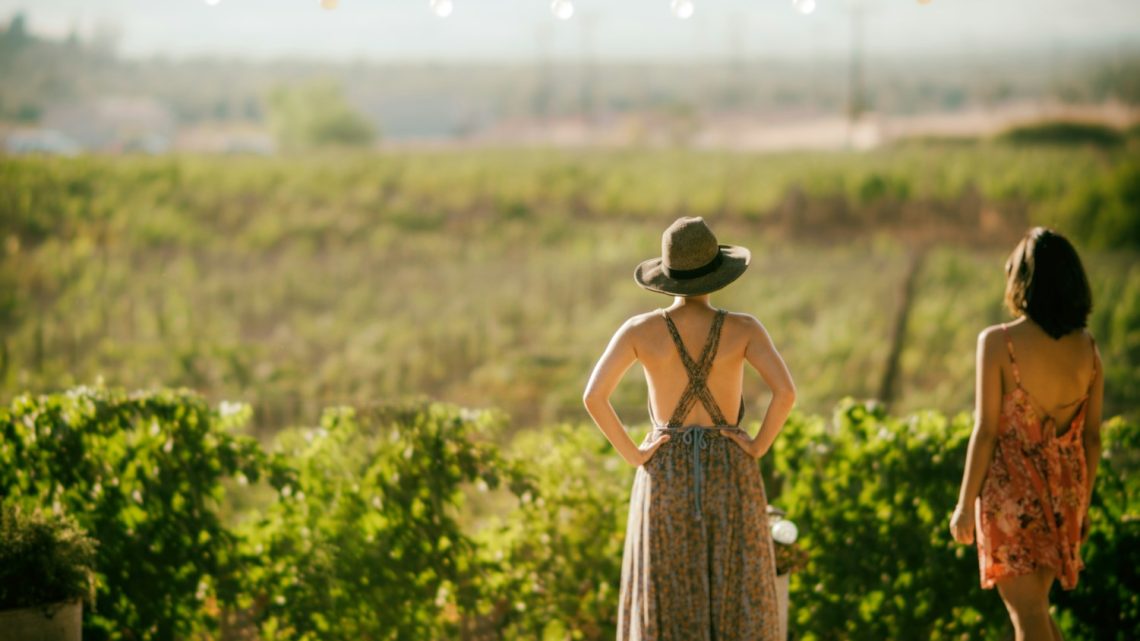 Comment bien porter une robe à pois ?